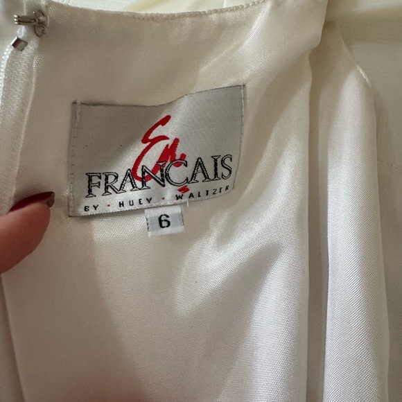En Francais by Huey Walizer Elegant White Sleeveless Dress - Picture 6 of 12